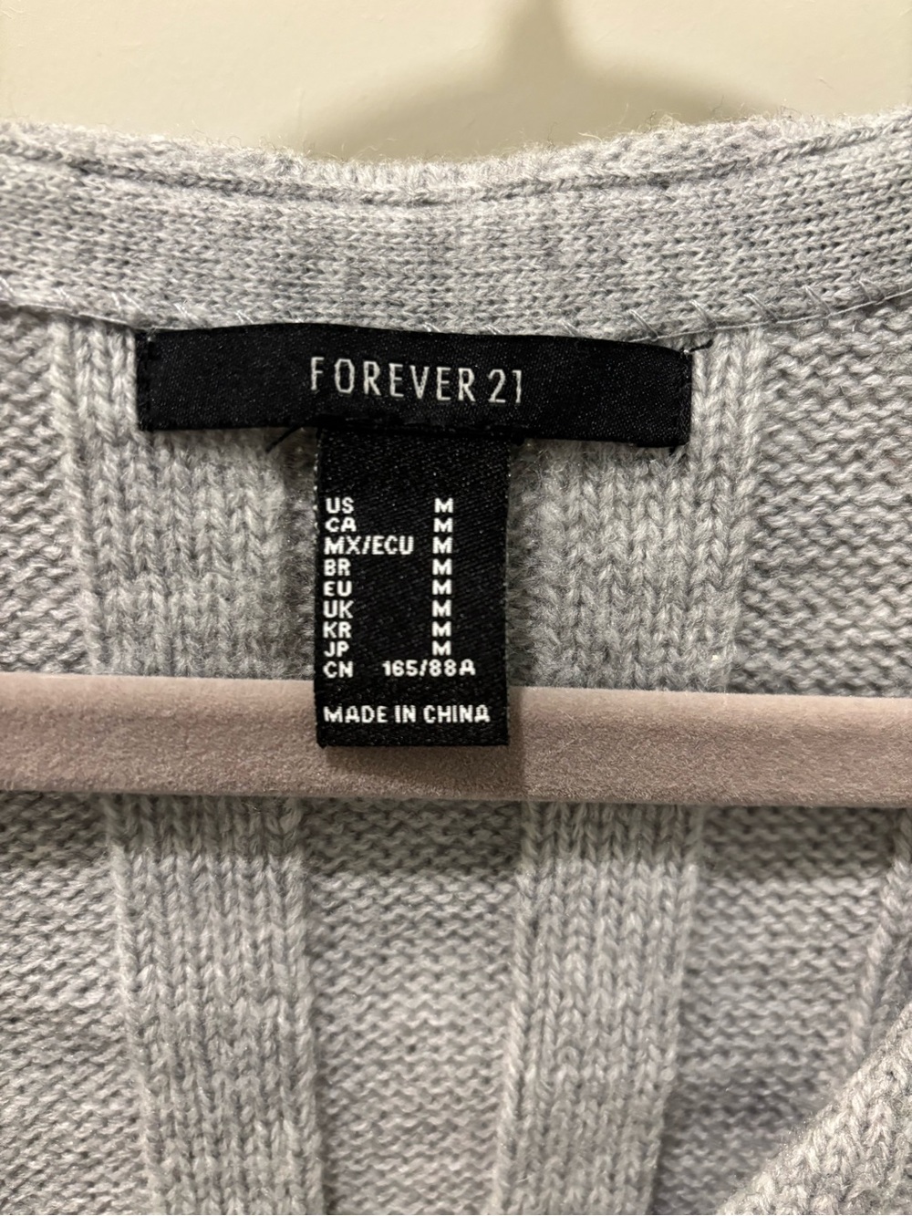 Forever 21 Light Gray Ribbed V-Neck Sweater Top - Picture 3 of 3